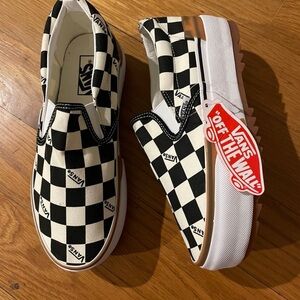 Stacked Era Vans size 9. NWT